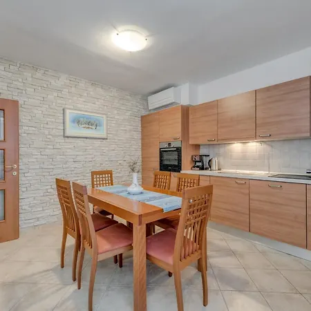 Apartmani Mirta Omis Exterior photo