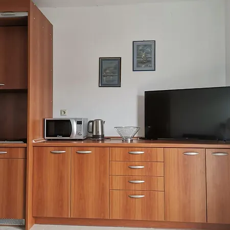 Apartmani Mirta Omis Exterior photo